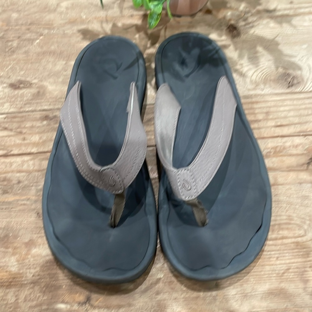 Olukai sandals